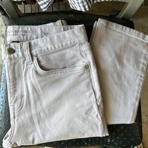 Banana Republic MENS size 31 / 32 pants The Traveler SLIM
